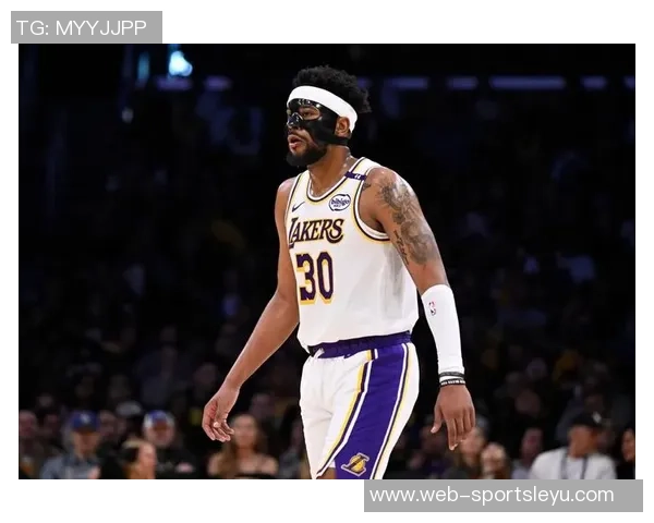 湖人队赛季至今仅有八村塁拉拉维亚和范德彪三人全勤出战九场比赛